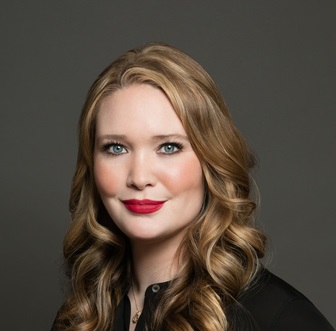 Sarah J. Maas